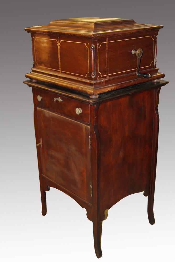 MUSIC BOX ON CABINET (1 of 3)