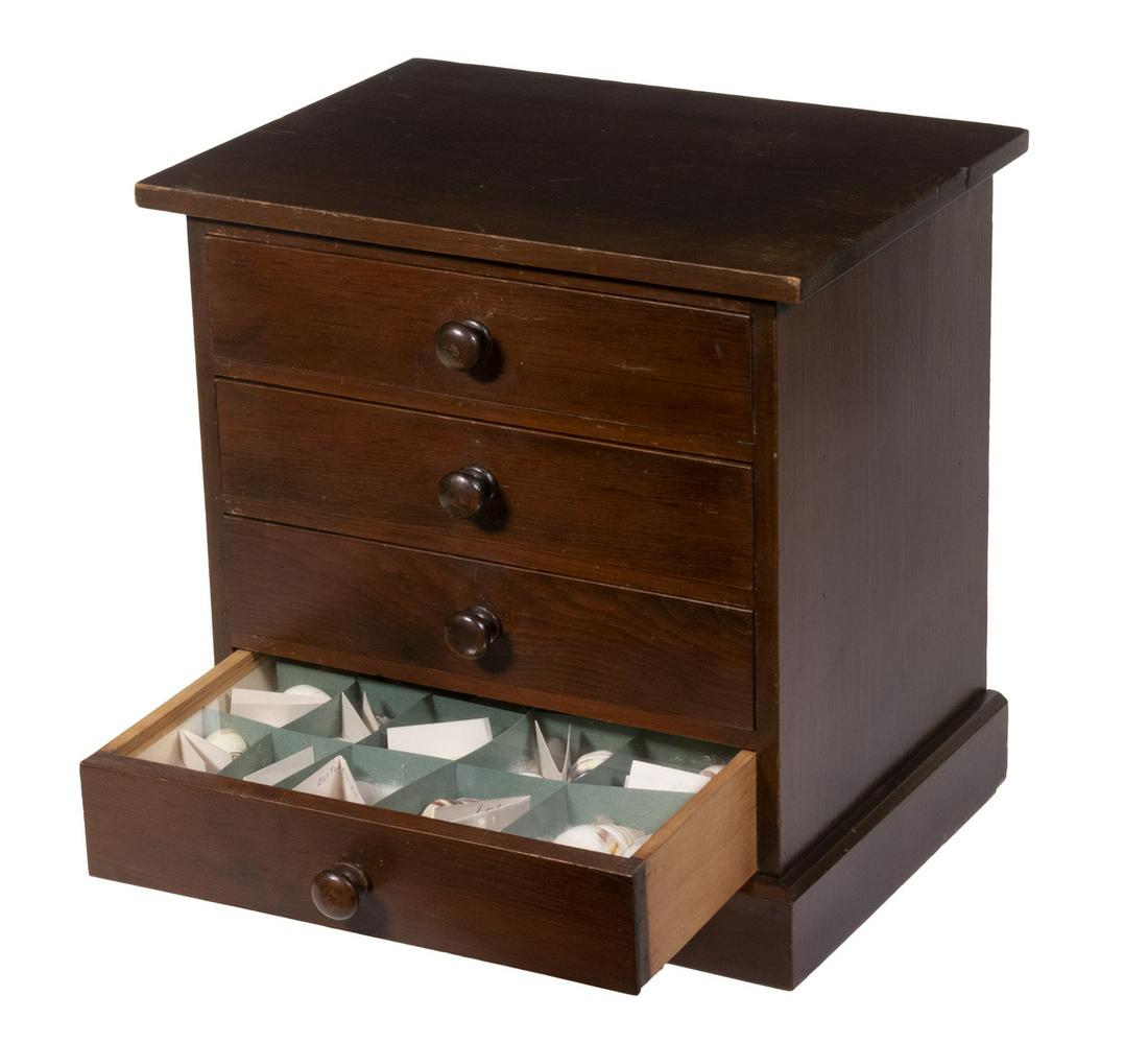 MINIATURE CHEST WITH SHELL COLLECTION (1 of 6)
