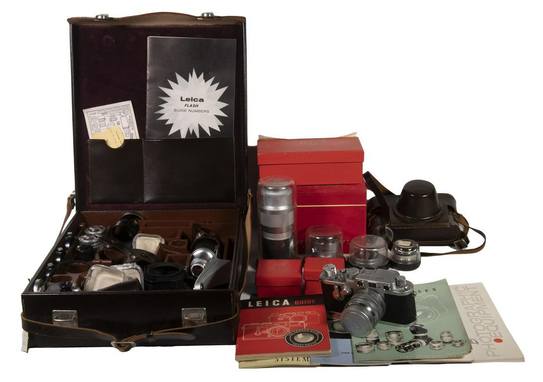 LEICA LEITZ 35MM CAMERA WITH ACCESSORIES (1 of 5)