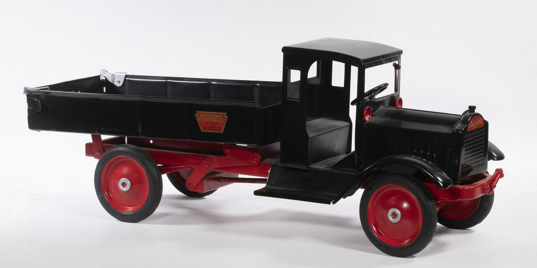 KEYSTONE TOY PACKARD DUMP TRUCK (1 of 5)