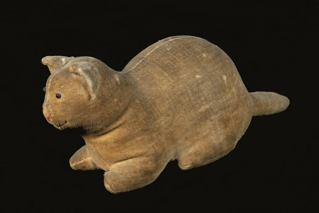 ANTIQUE STUFFED CAT TOY WITH RATTLE (1 of 3)