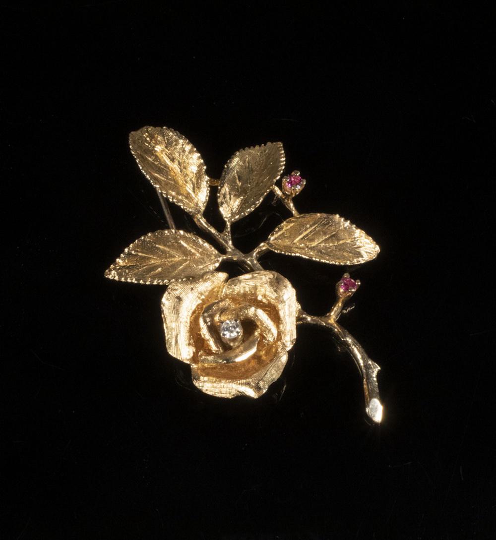 VINTAGE ROSE BROOCH (1 of 2)