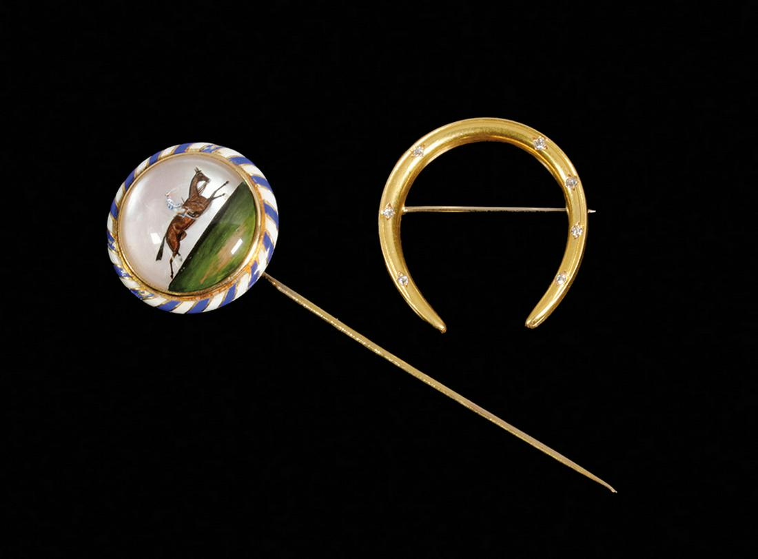 (2) VINTAGE EQUESTRIAN THEMED PINS (1 of 3)