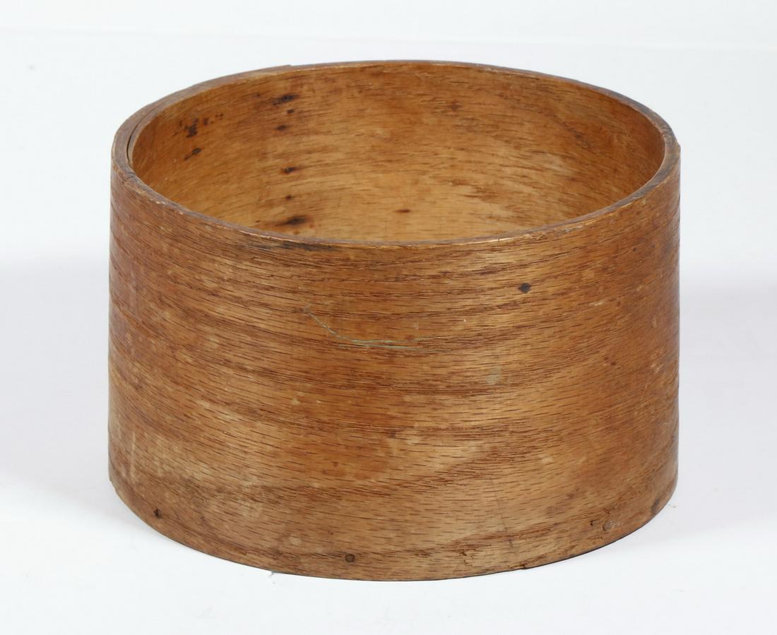 BENTWOOD DRY MEASURE BY DANIEL CRAGIN MANUFACTURER (1 of 2)