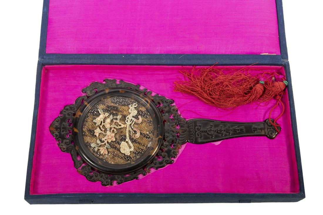 CASED CHINESE TORTOISESHELL HAND MIRROR (1 of 4)
