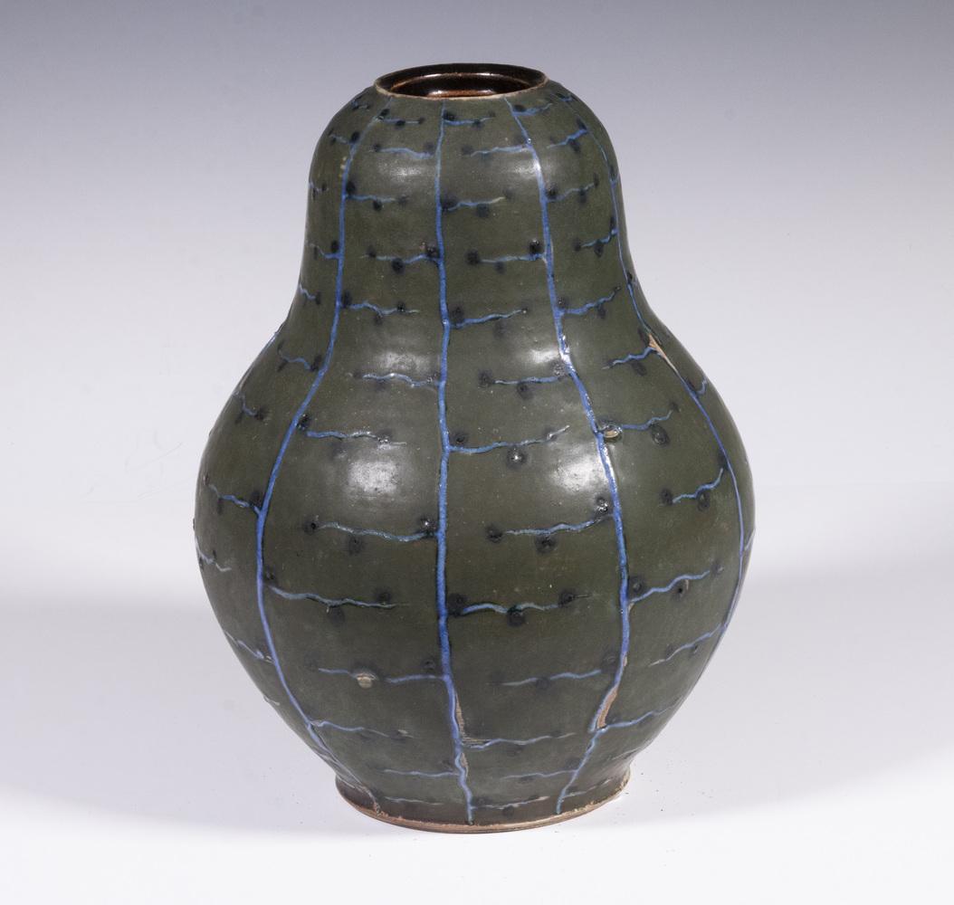 MARTIN BROTHERS STONEWARE VASE (1 of 3)