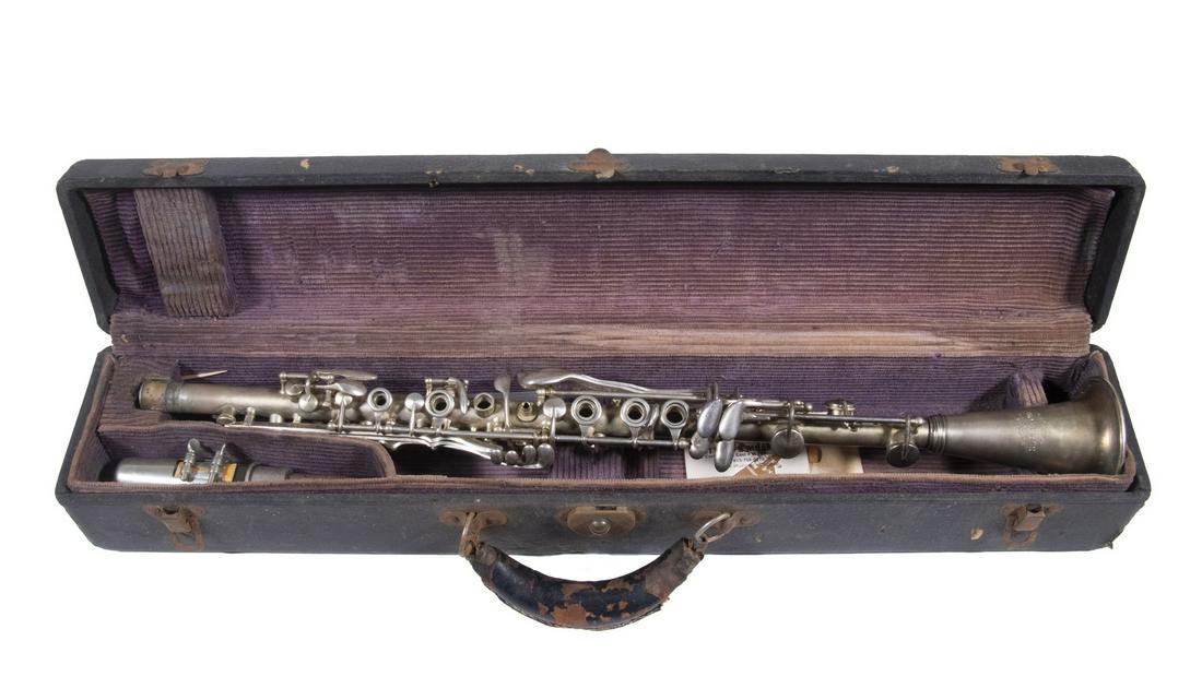 LATE 1920S SUPERTONE SILVER-PLATE CLARINET IN ORIGINAL (1 of 6)