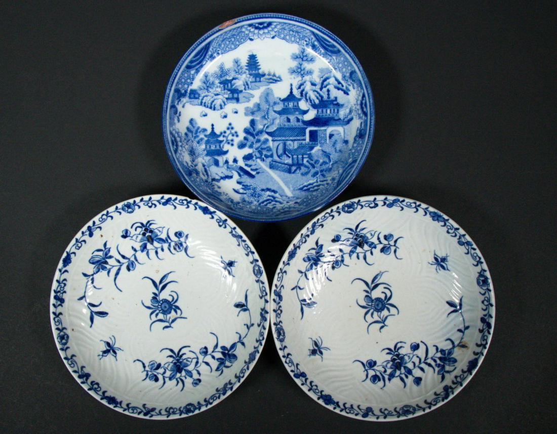 (3 PCS) ENGLISH PORCELAIN SAUCERS, INCL. FIRST PERIOD WORCESTER (1 of 4)