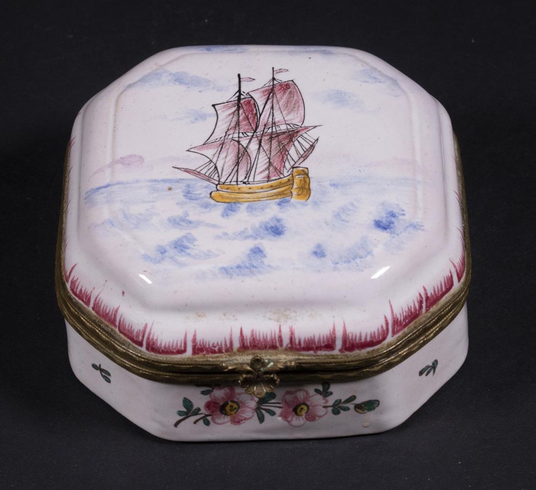 EDME SAMSON "VEUVE PERRIN" FRENCH FAIENCE TRINKET BOX (1 of 3)