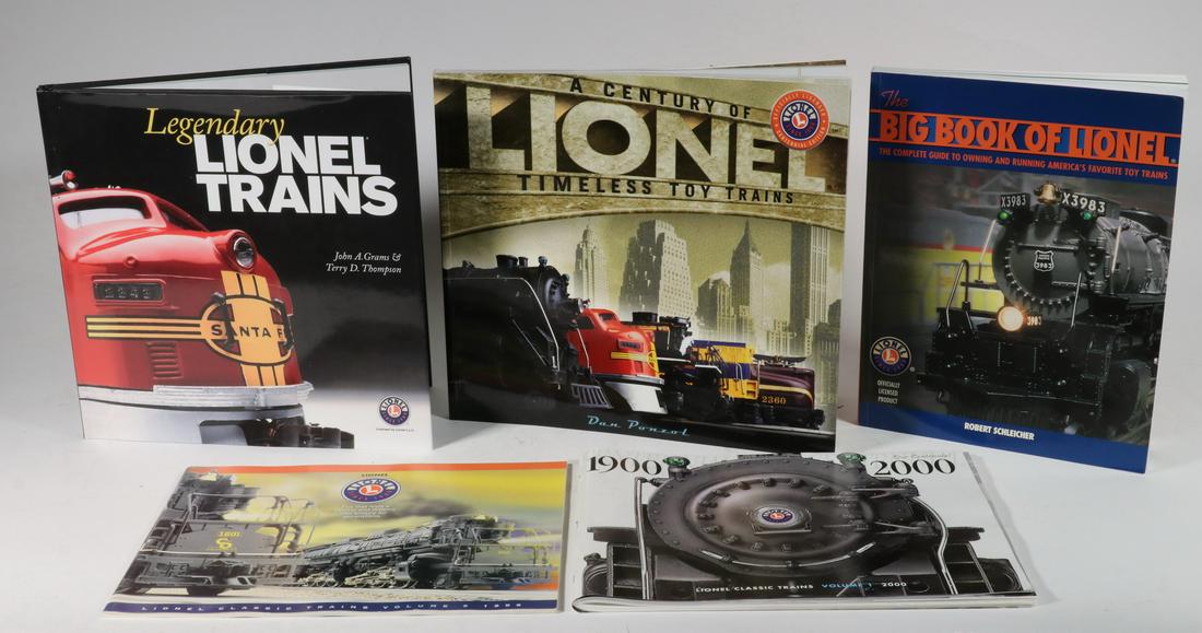 (5) LIONEL TRAINS BOOKS (1 of 1)