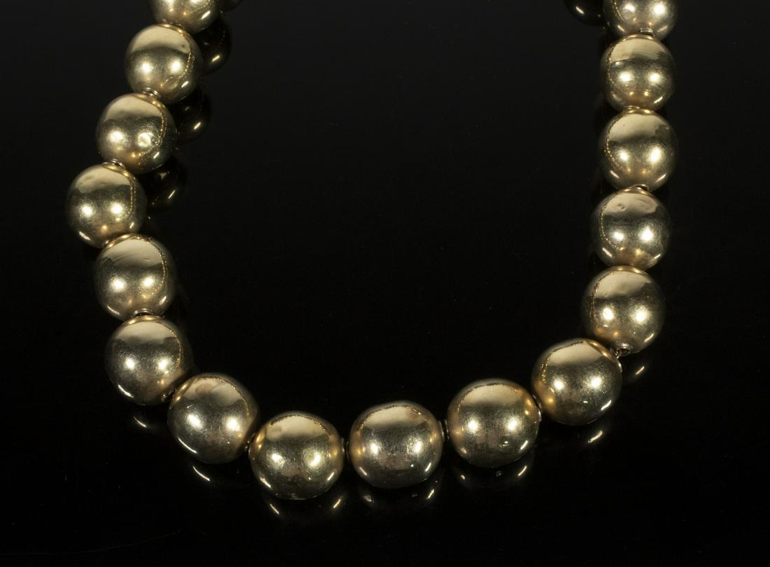 GOLD BEAD NECKLACE (1 of 3)