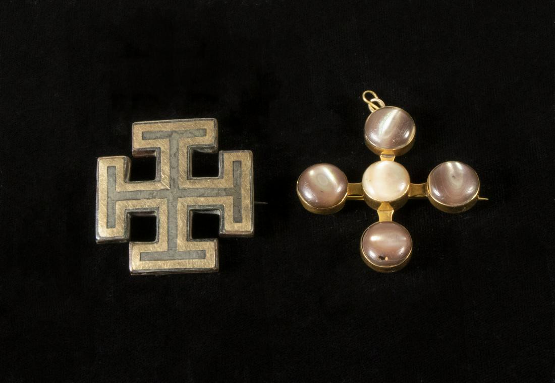 (2) VINTAGE BROOCHES (1 of 2)