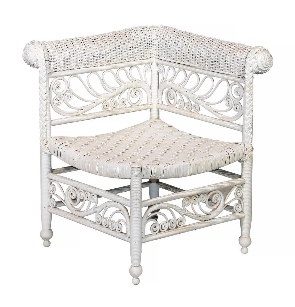 CIRCA 1910 AMERICAN WHITE PAINTED WICKER CORNER CHAIR (1 of 3)