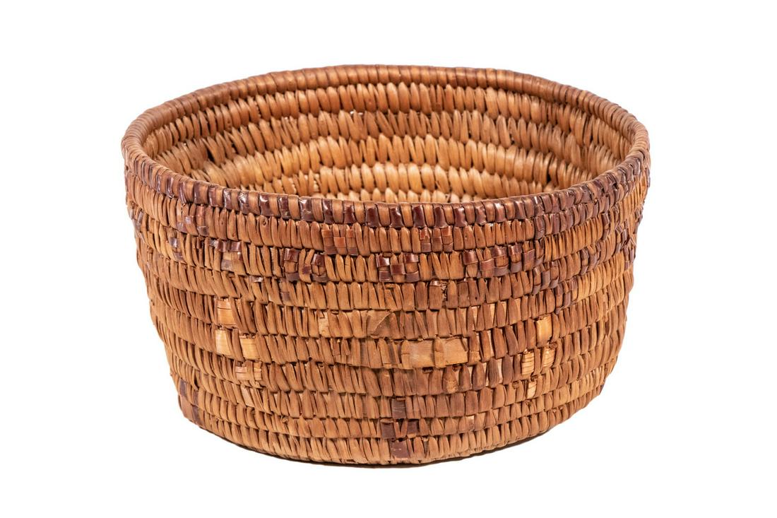 SALISH WOVEN BASKET (1 of 1)