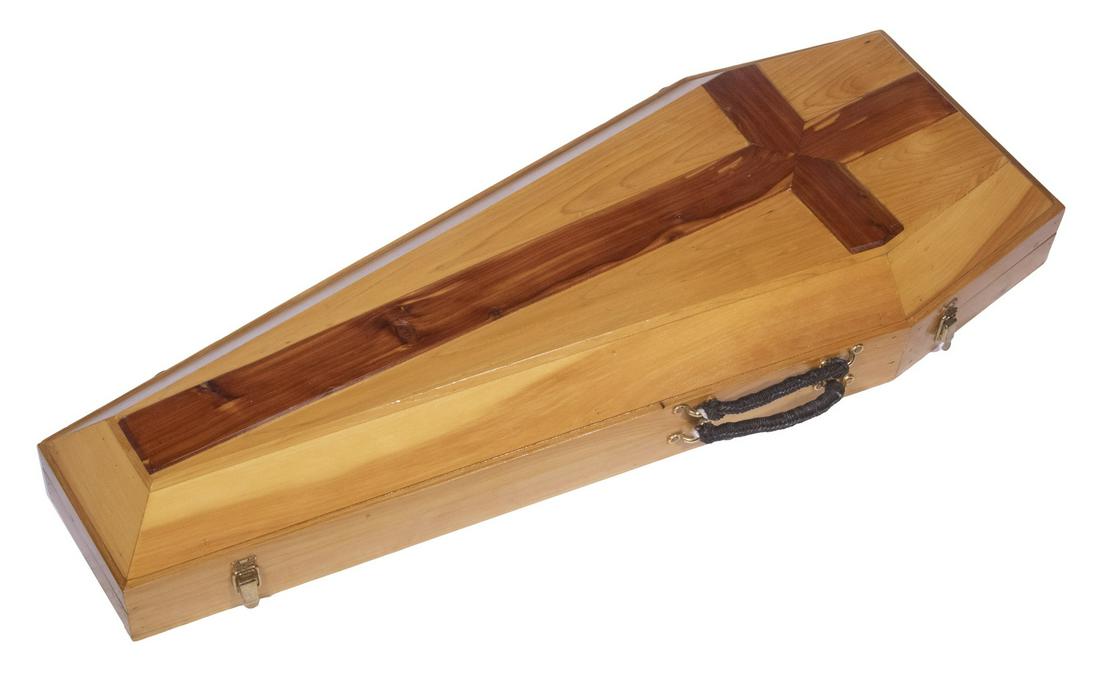 HANDMADE BANJO 'COFFIN' (1 of 2)
