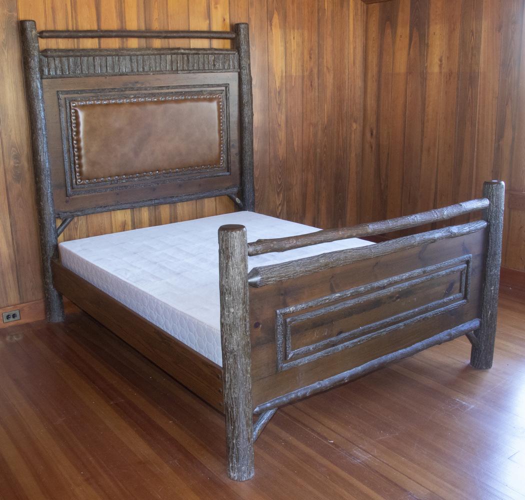 OLD HICKORY QUEEN SIZE BED (1 of 3)
