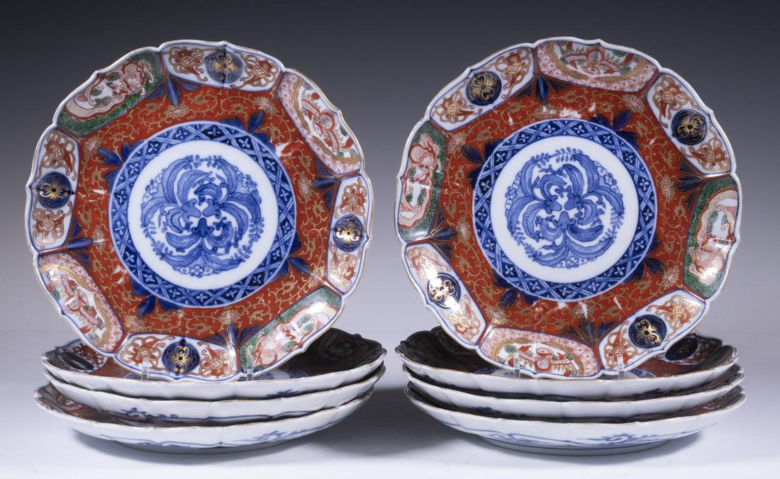 SET OF JAPANESE IMARI PLATES (1 of 3)