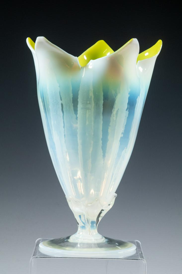 TIFFANY FURNACES ART GLASS VASE (1 of 2)
