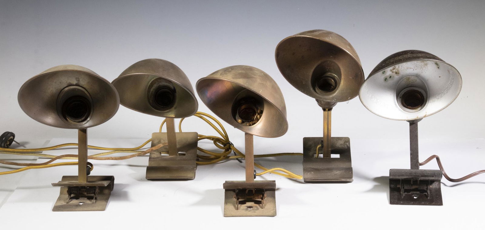 VINTAGE CLIP-ON ELECTRIC LAMPS (1 of 2)