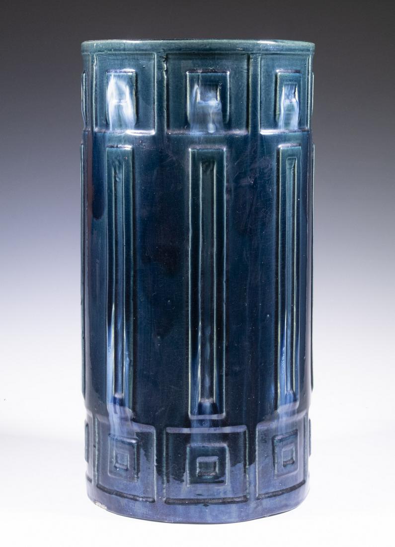 AMERICAN ART POTTERY UMBRELLA STAND (1 of 2)