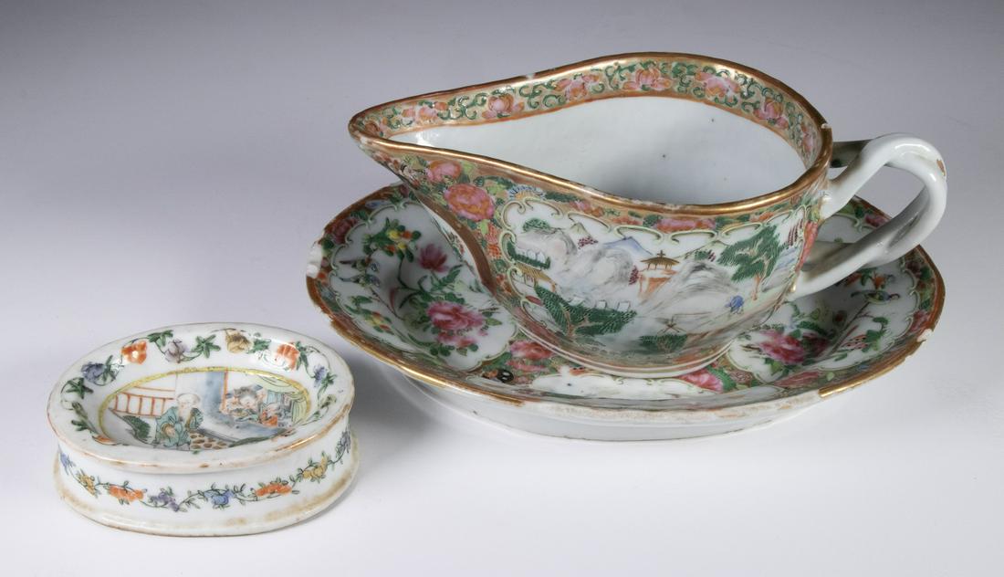CHINESE EXPORT PORCELAIN SERVING PIECES (1 of 4)