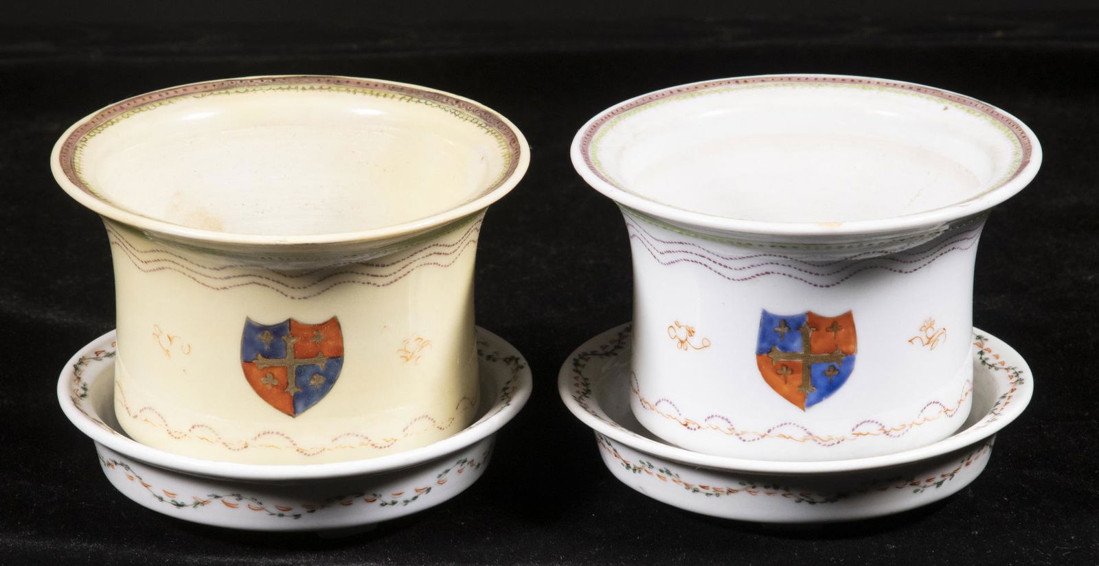 PR CHINESE PORCELAIN ARMORIAL PLANTERS (1 of 2)
