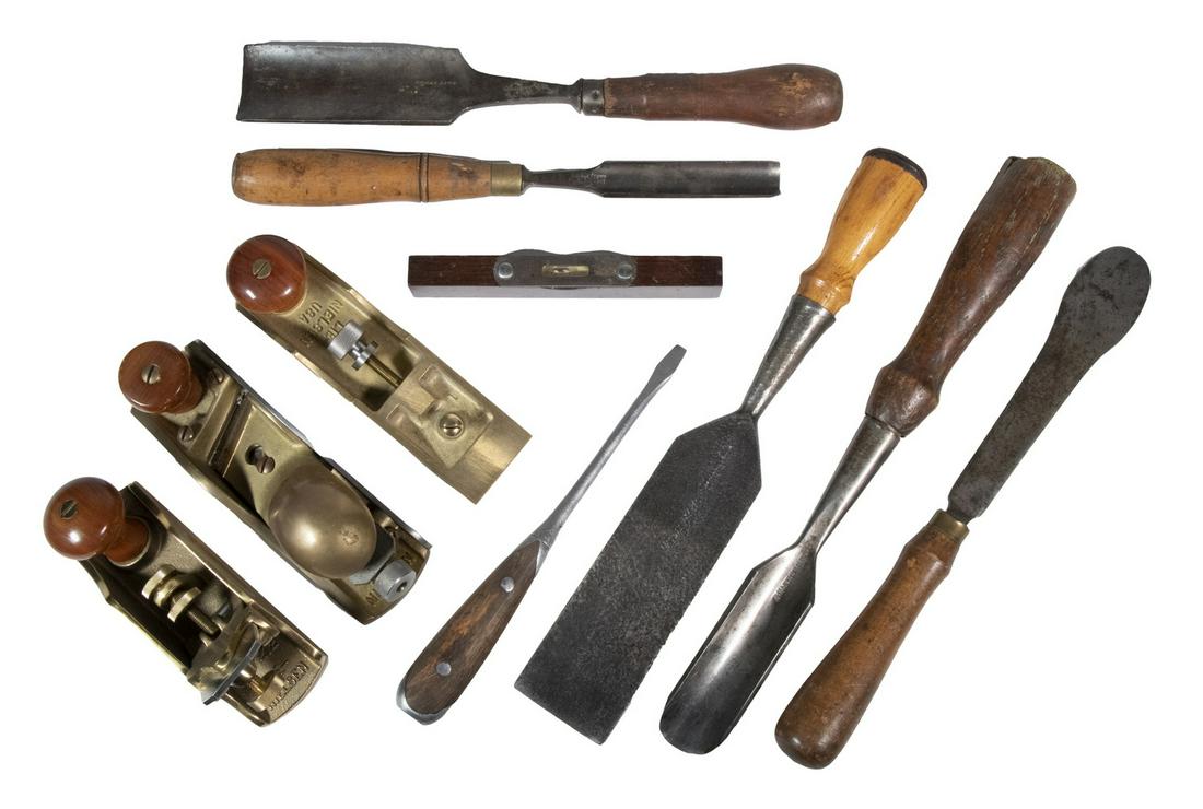 (3) UNUSED NIB LIE-NIELSEN BRONZE PLANES & (7) ANTIQUE TOOLS: Including: Lie-Nielsen Bronze Skew Plane; Lie-Nielsen Bronze Scraping Plane No. 212; Lie-Nielsen Small Chisel Plane, 97 1/2; PLUS Antique: Lg Flat Chisel; Lg Gouge; Sm. Gouge (Buck Bros); Lg Gouge (Cr