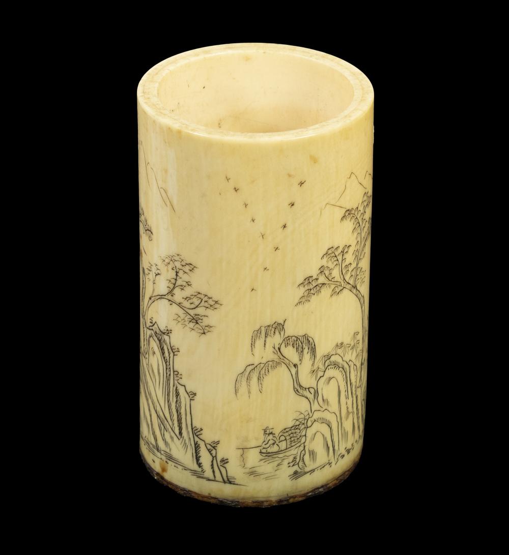 SMALL EARLY CHINESE IVORY BRUSH POT (1 of 2)
