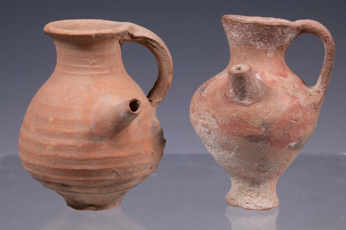 (2) 4" SMALL TERRACOTTA POURING VESSELS (1 of 2)