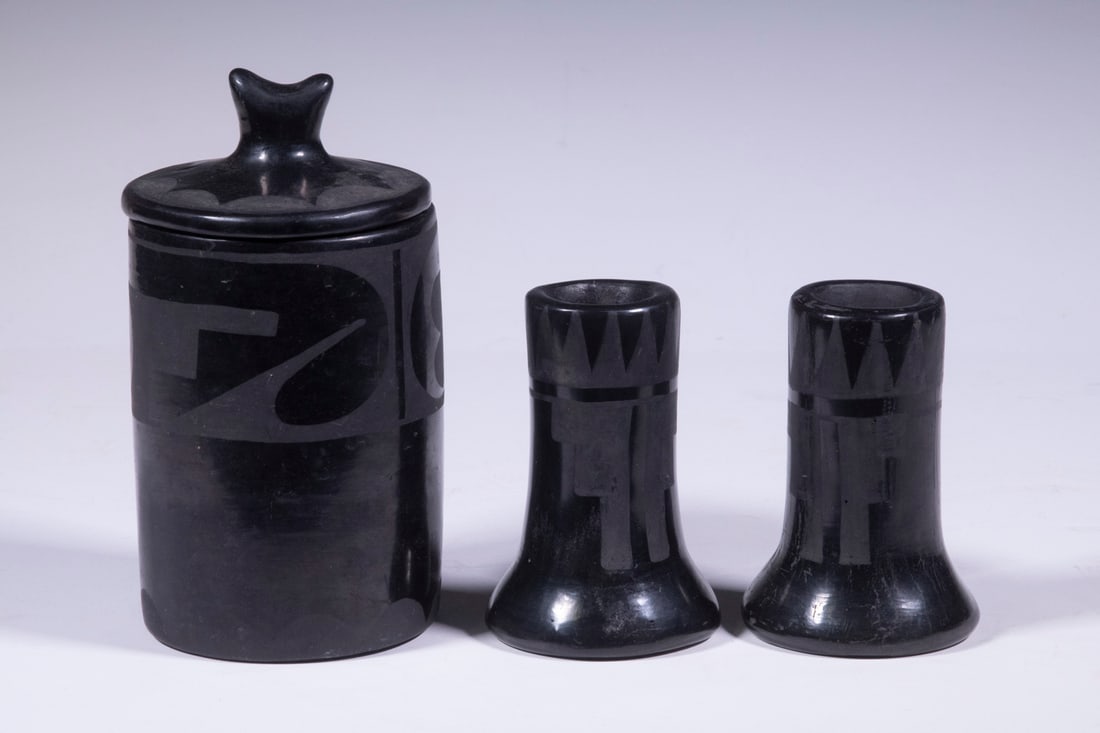 NATIVE AMERICAN BLACKWARE POTTERY (1 of 1)
