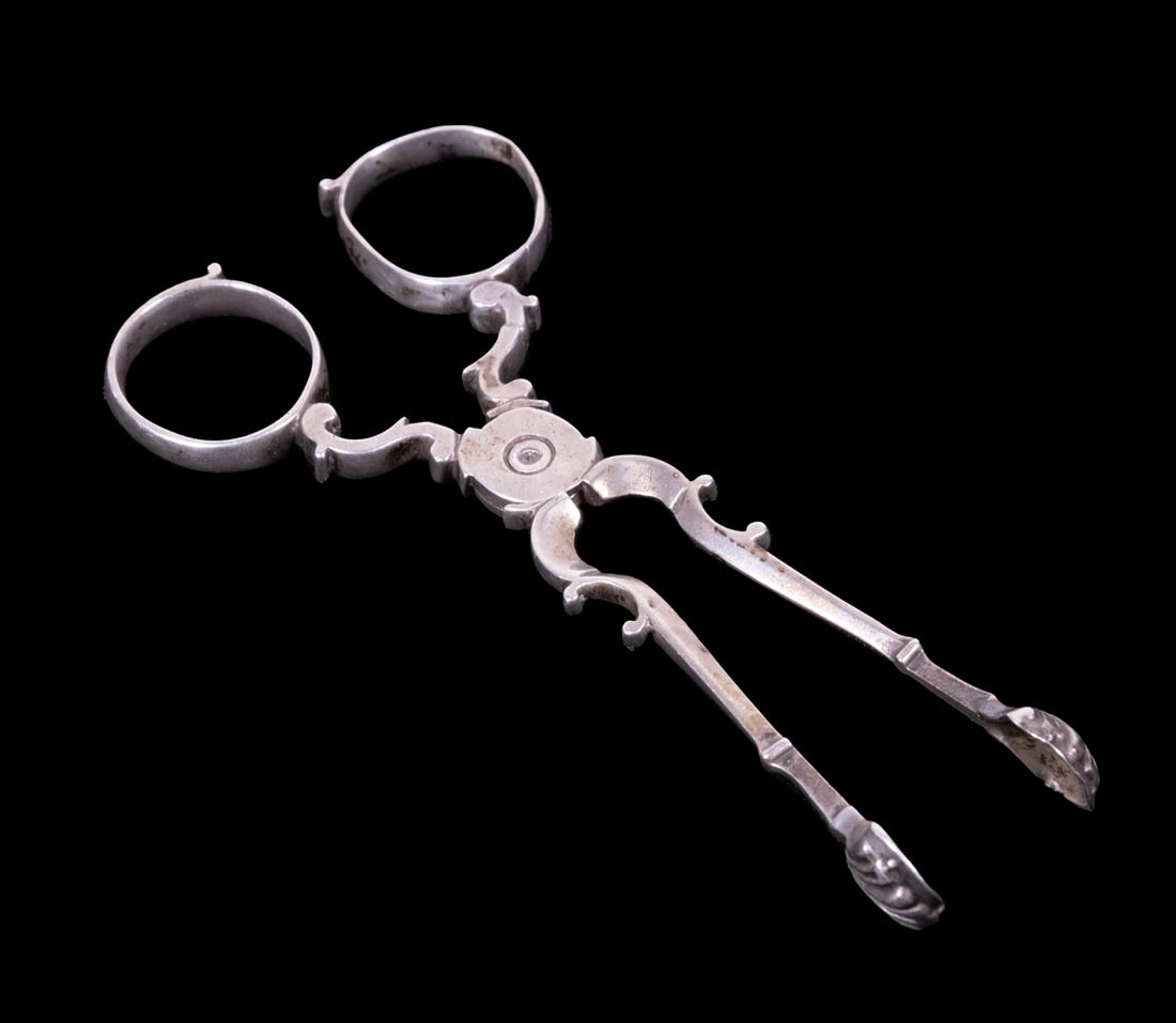 18TH C. ENGLISH SILVER TEA TONGS (1 of 2)
