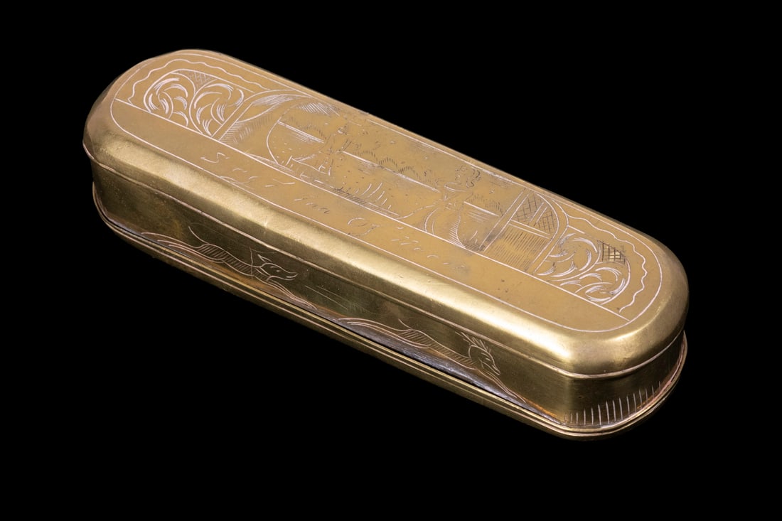 DUTCH BRASS TOBACCO BOX (1 of 4)