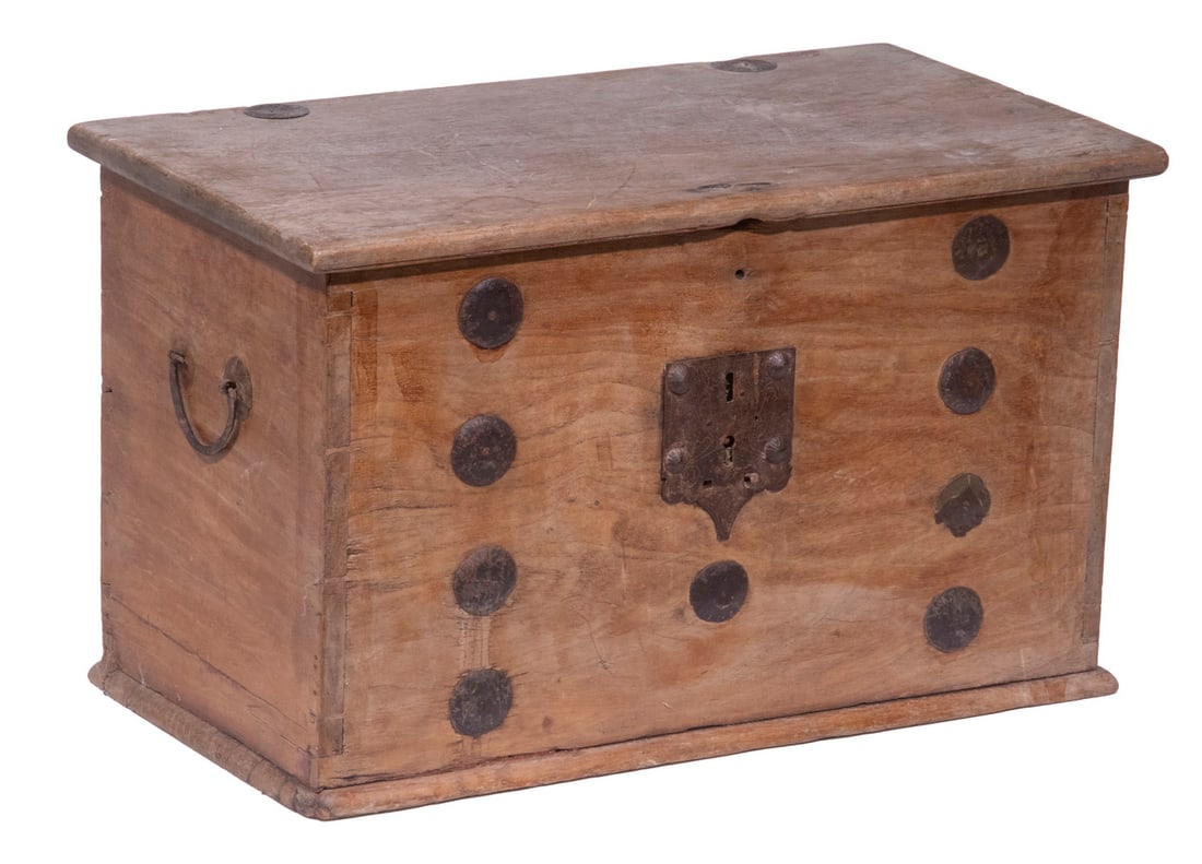19th c. Chinese Export Chest (1 of 3)