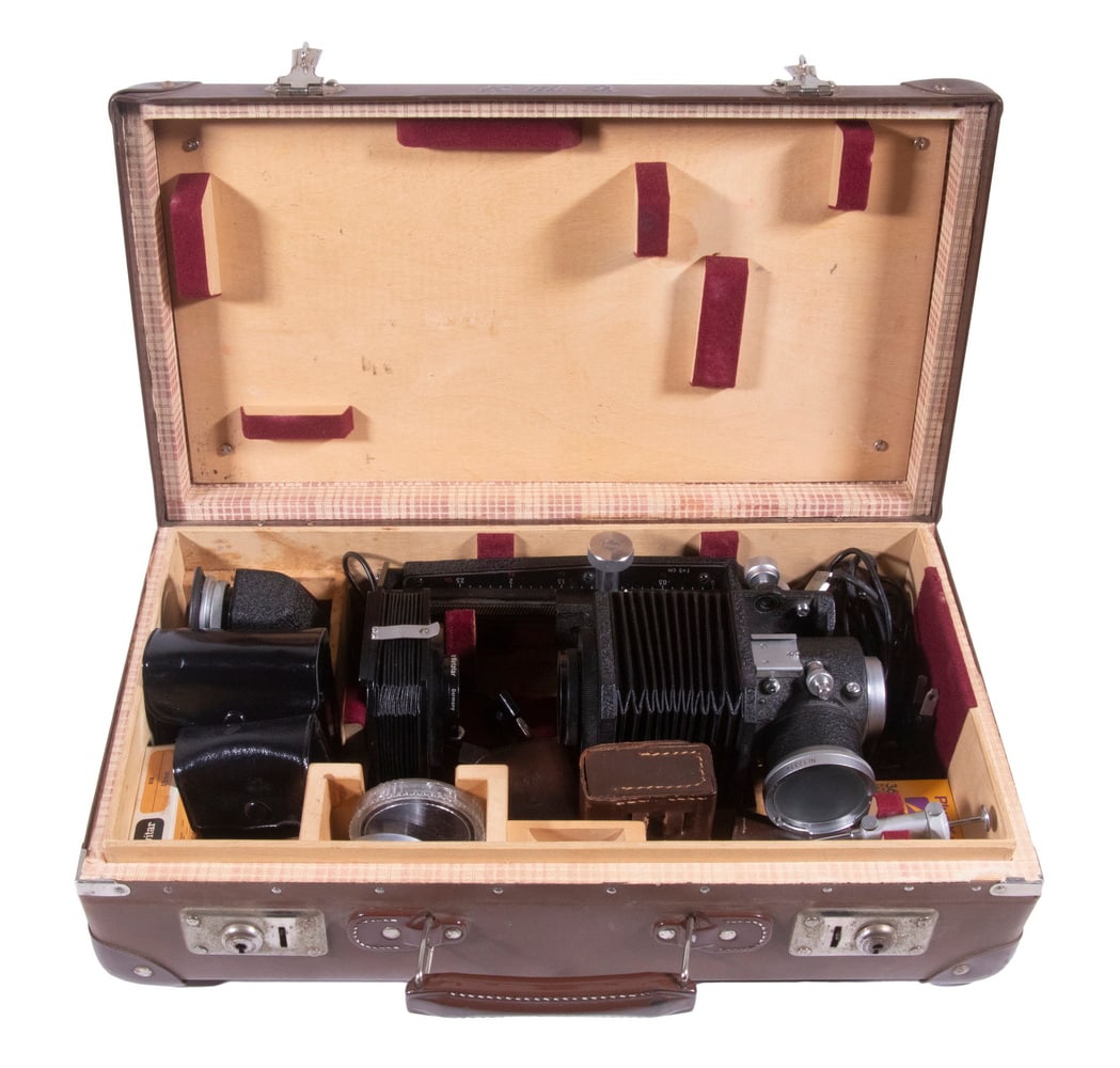 LEITZ WETZLAR LENS BELLOW/PRISM IN CASE (1 of 5)