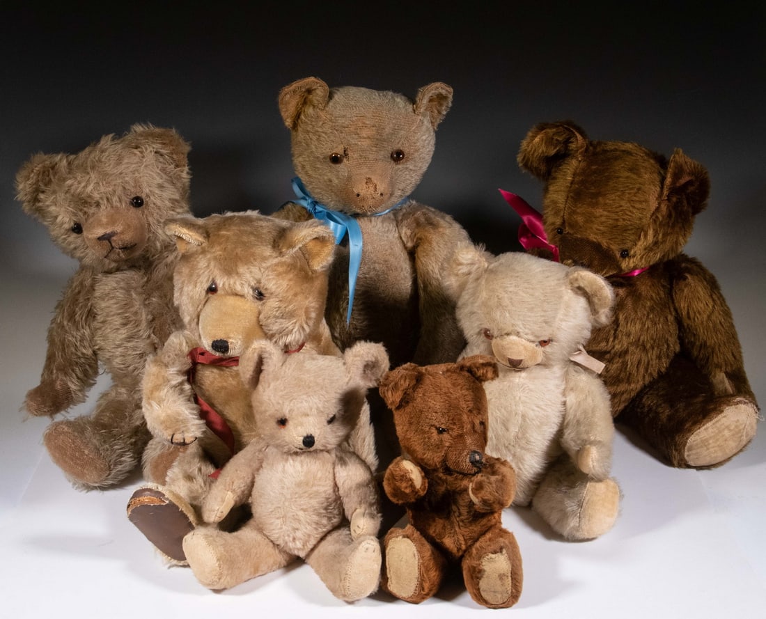 (7) VINTAGE JOINTED TEDDY BEARS (1 of 4)