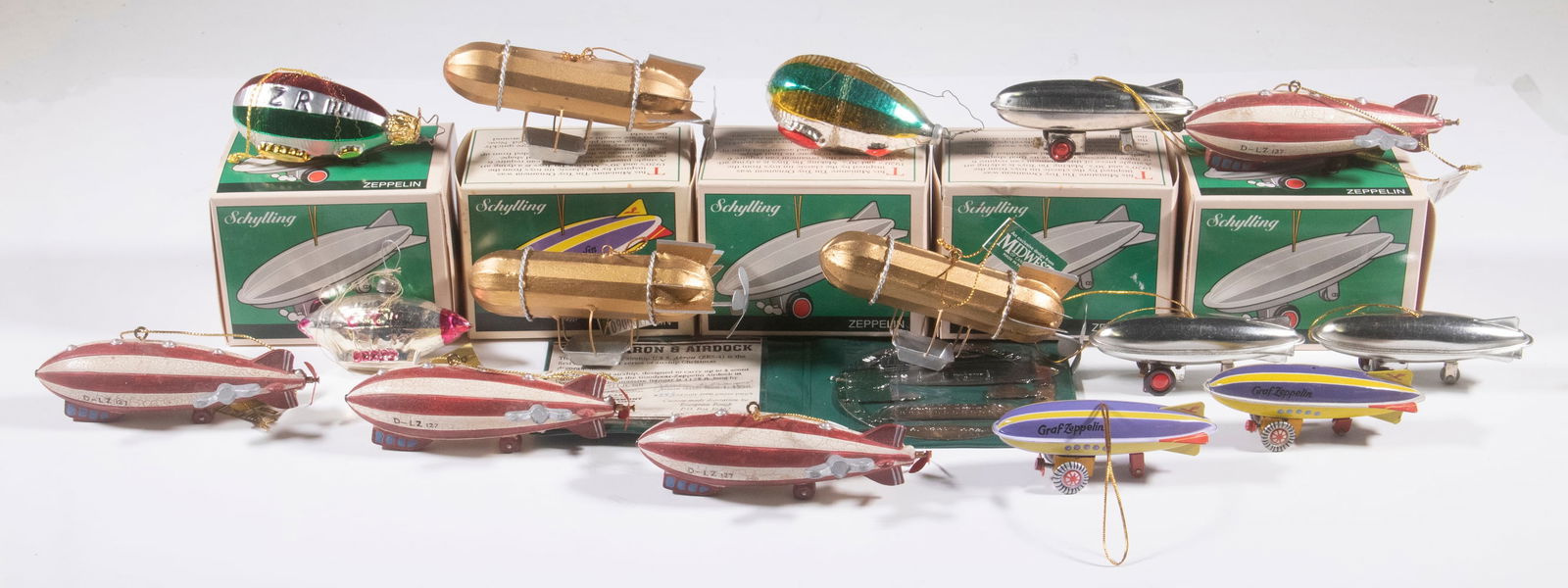 ZEPPELIN BLIMP FORM HOLIDAY ORNAMENTS (1 of 4)