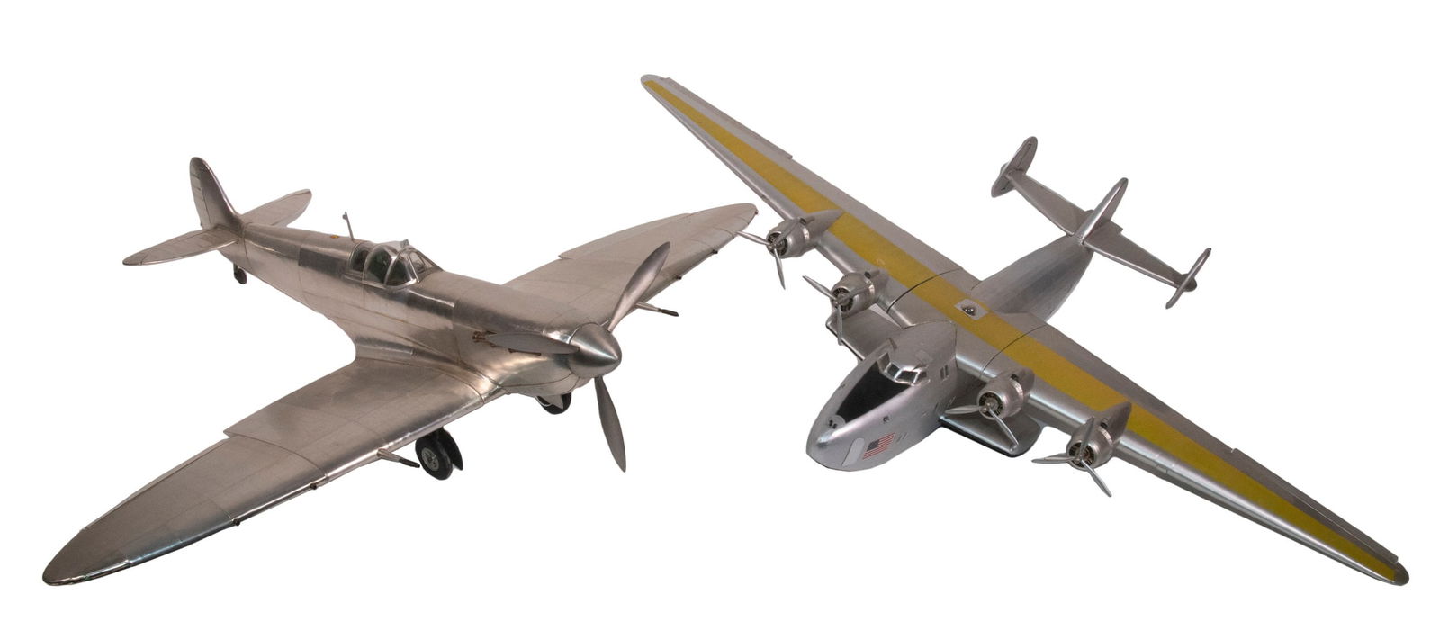 REPLICA AIRPLANE MODELS (1 of 3)