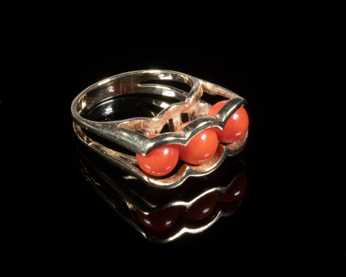 LADIES RED CORAL RING (1 of 3)