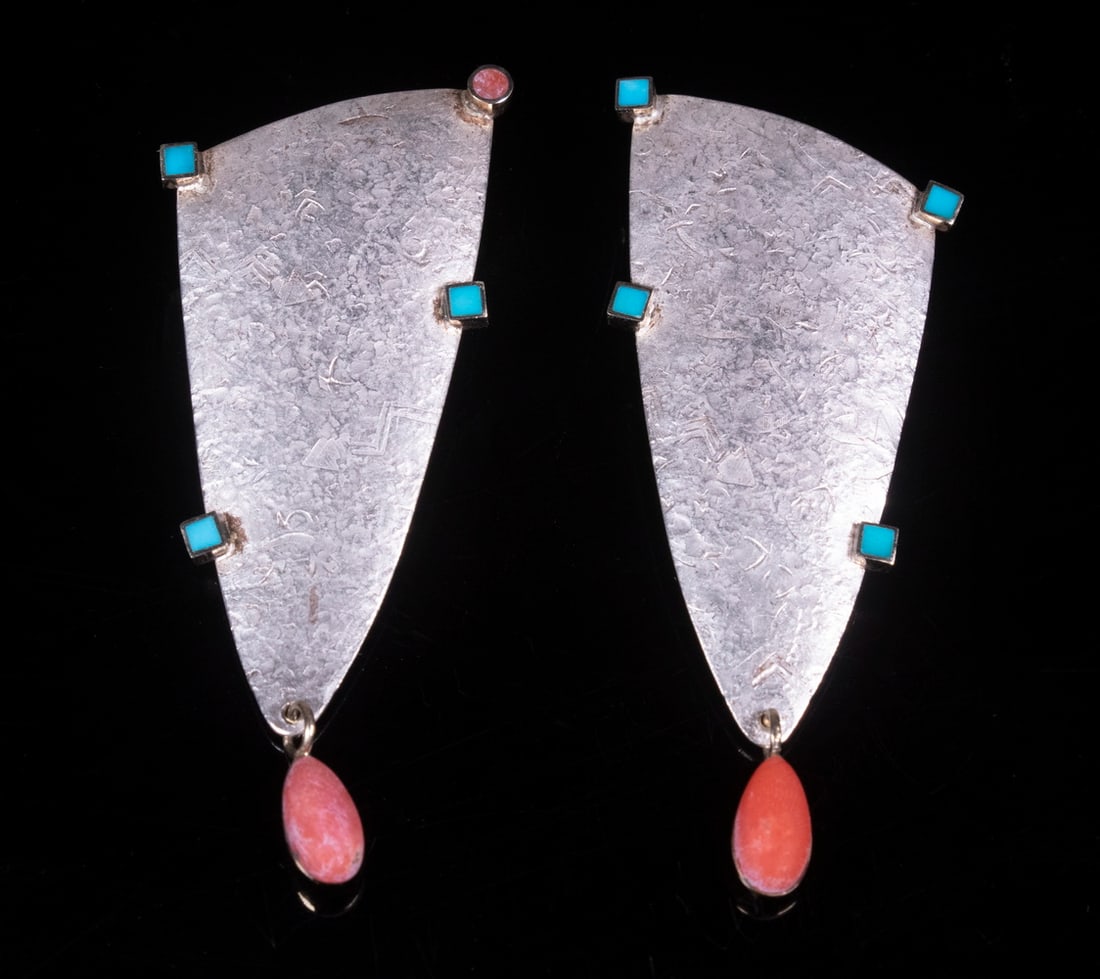 PR DOUGLAS MAGNUS, SANTA FE EARRINGS (1 of 2)