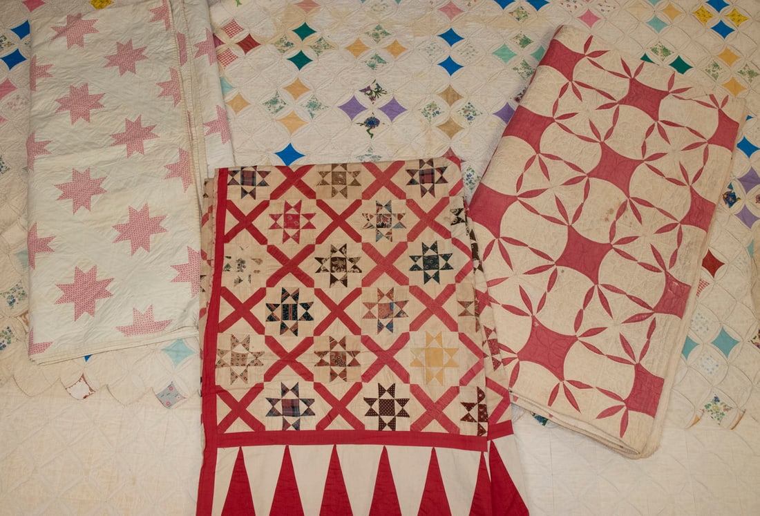 (4) INTERWAR YEAR SUMMER QUILTS (1 of 5)