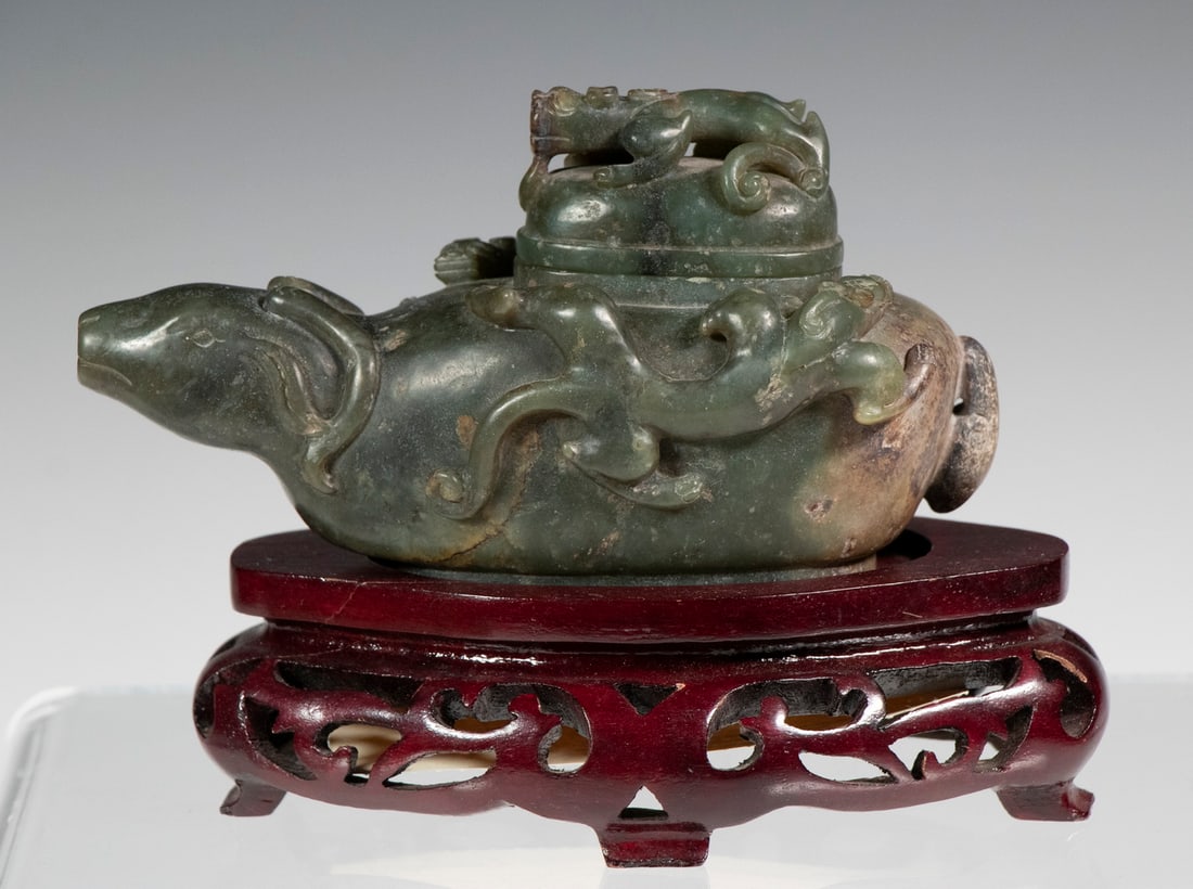 CHINESE JADE WATER DROPPER (1 of 4)