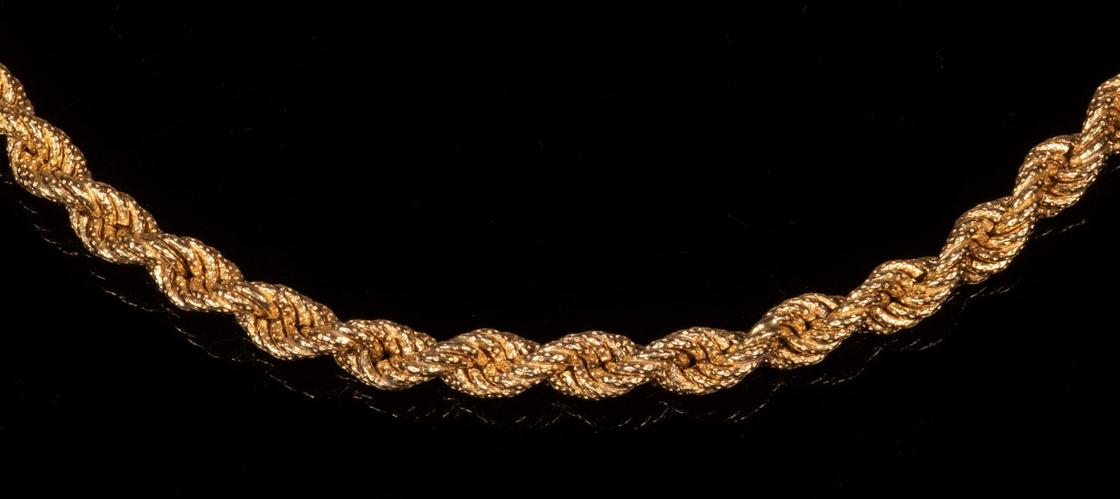 GOLD ROPE CHAIN LINK NECKLACE (1 of 2)