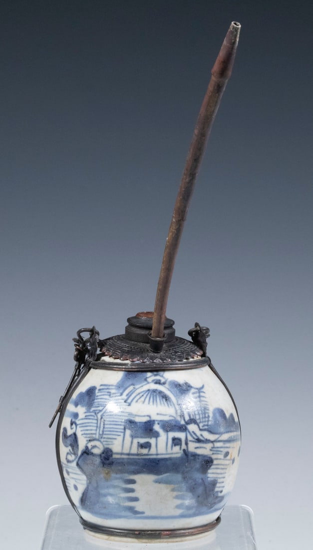 BLUE & WHITE PORCELAIN OPIUM PIPE (1 of 2)