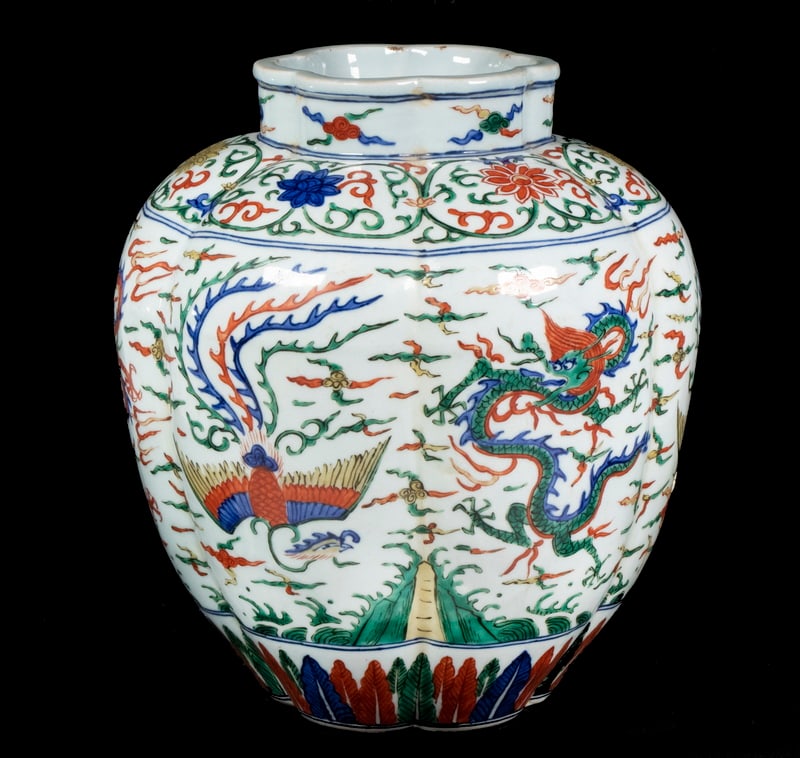CHINESE WUCAI DRAGON & PHOENIX VASE (1 of 3)