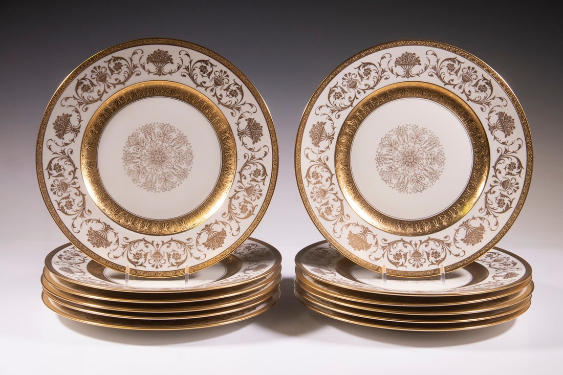 (12) K & A KRAUTHEIM BAVARIA DINNER PLATES: Set of (12) Fine German Porcelain Service Plates, with gilded rims and gold leaf urn and scrolled decoration, 10 3/4" diam.