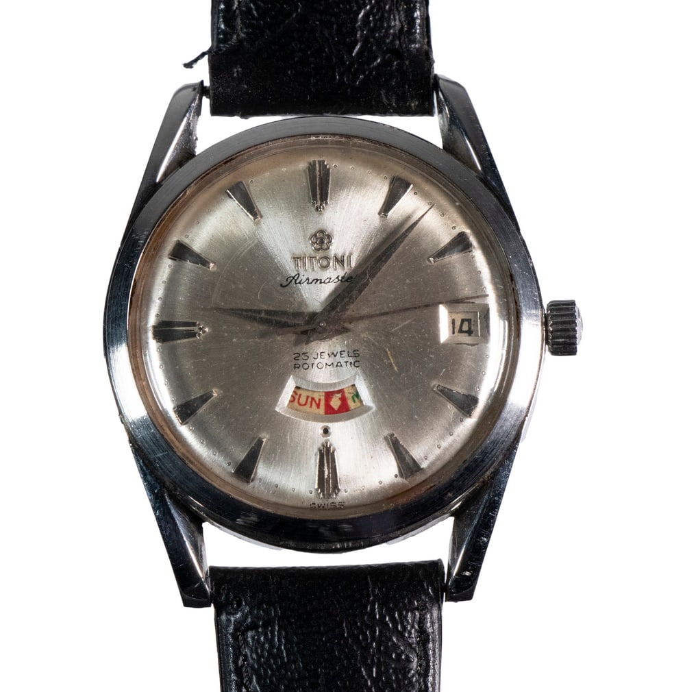 TITONI AIRMASTER 4008 WRISTWATCH: Vintage Gent's Swiss Automatic Day & Date Watch, stainless steel case, with black leather band.