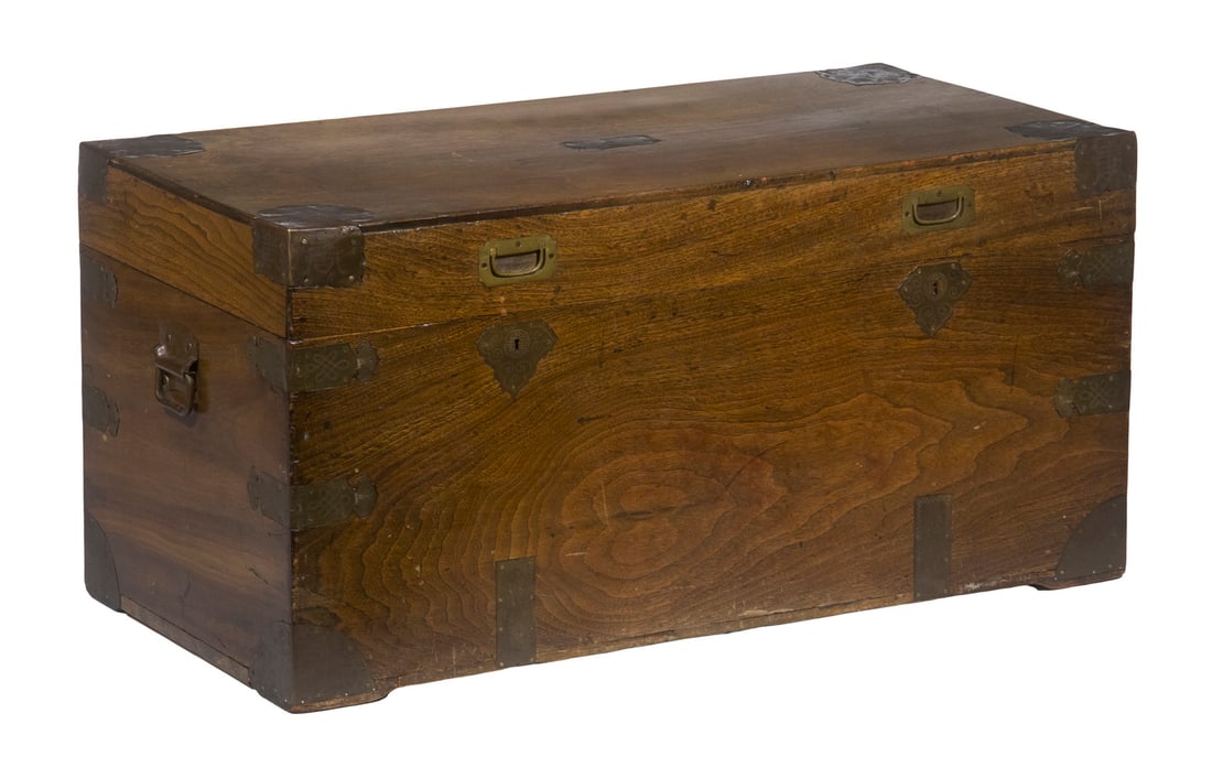 CAMPHOR WOOD TRUNK (1 of 5)