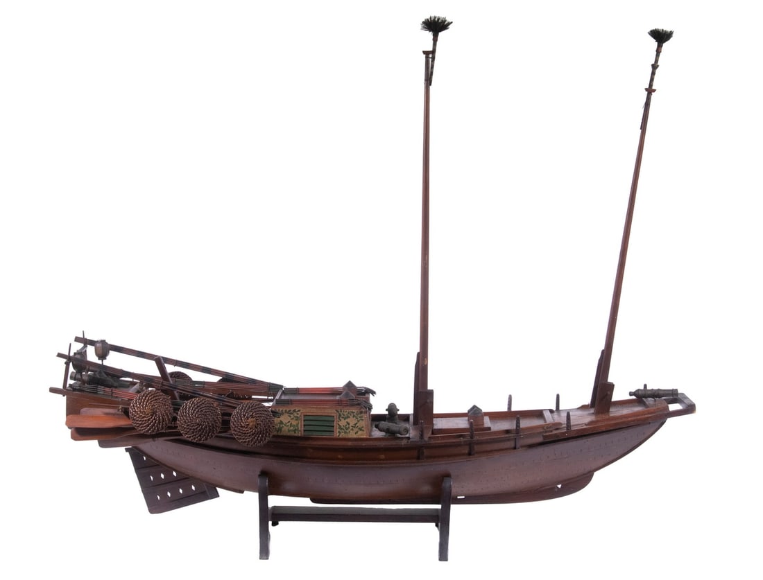 19TH C. CHINESE SHIP MODEL (1 of 4)