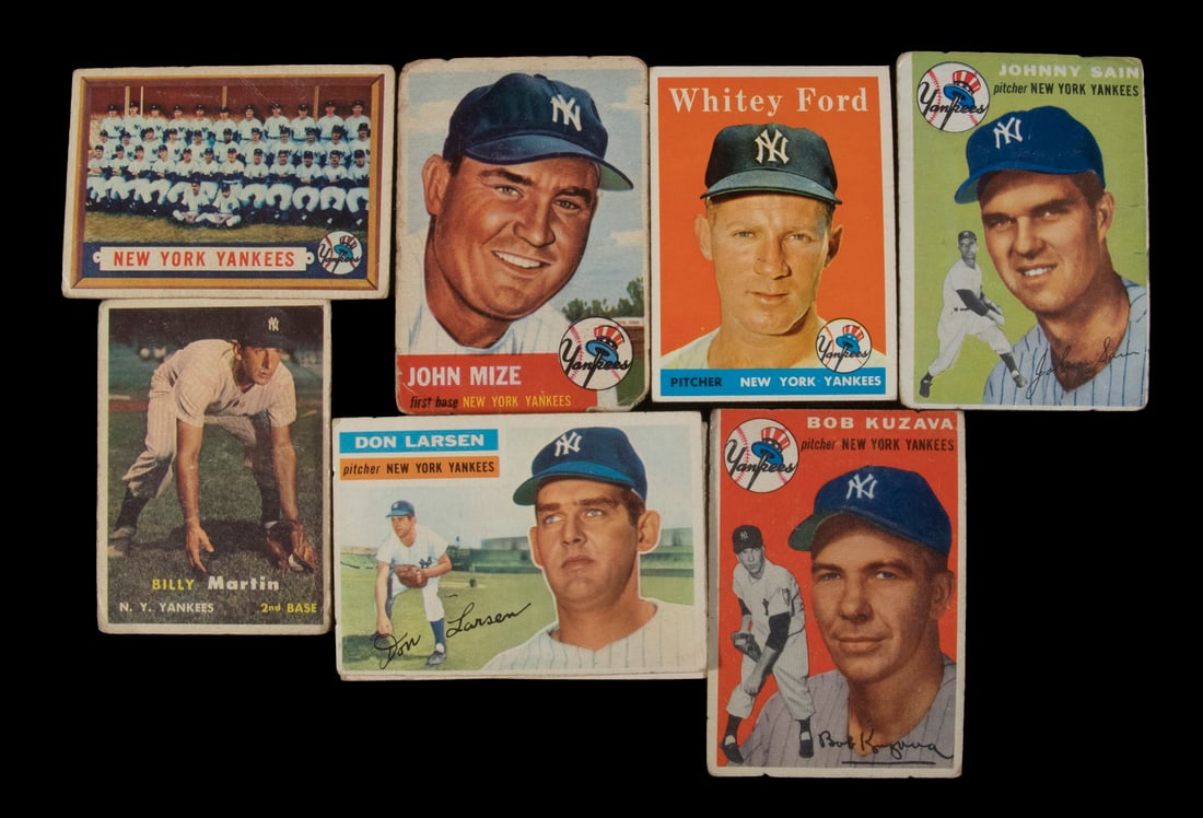 APPROX (30) MID-VALUE 1950S TOPPS BASEBALL CARDS: Including: 1959 Commissioner Ford Frick; 1957 Billy Martin & NY Yankees Team; 1956 Don Larsen; 1956 Elston Howard; 1953 John Mize; 1958 Whitey Ford; 1956 William Harrison, President AL & Warren Giles,