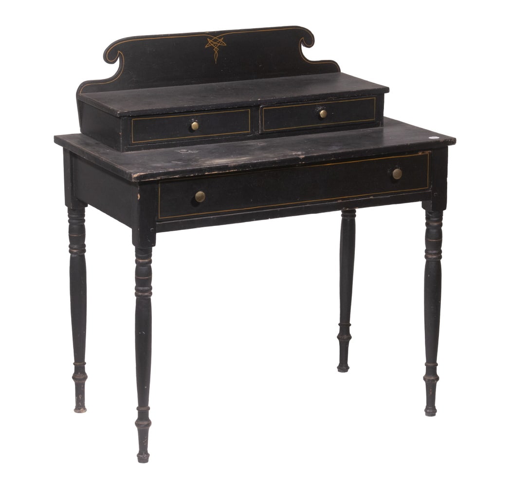 COUNTRY SHERATON PAINTED DRESSING TABLE (1 of 4)